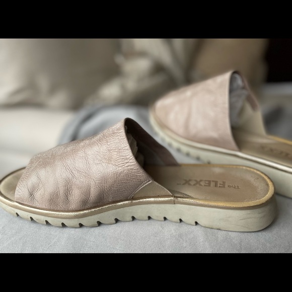 Shore Thing Slide Sandal By The FLEXX - Picture 6 of 7